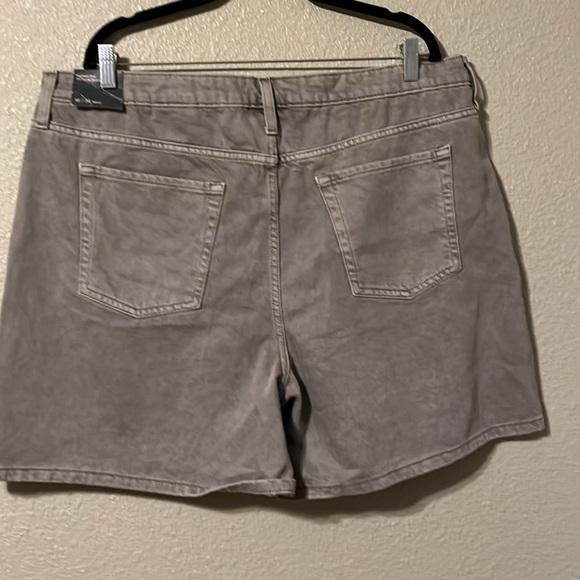 Wild fable women’s highest rise, Bermuda shorts NWT - Picture 2 of 5